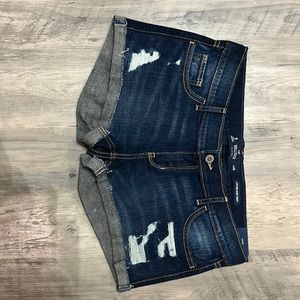 Women’s Hollister low rise short short size 9 w29